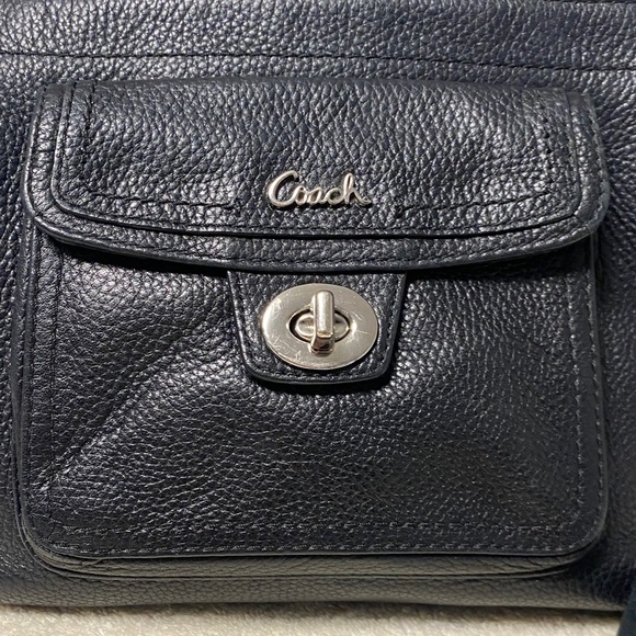 Coach Black Leather Crossbody bag - Picture 2 of 12